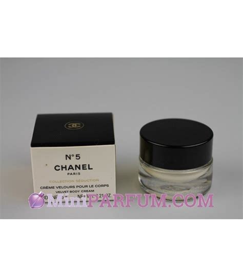 chanel n 5 creme velours pour le corps|N°5 LA CRÈME CORPS .